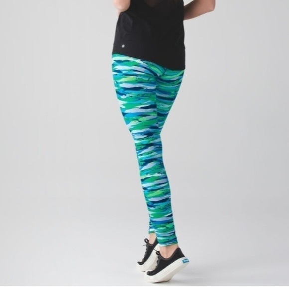 LULULEMON Wunder Under Pant (Hi-Rise)- Seven Wonders Multi - Picture 3 of 16